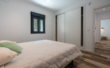 Property slide 48