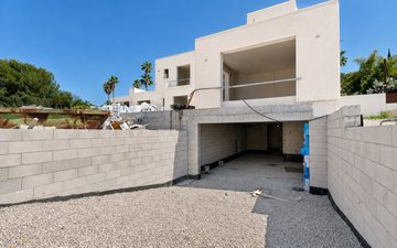 Property slide 22