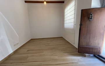 Property slide 22