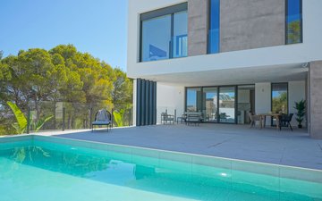 Property slide 48