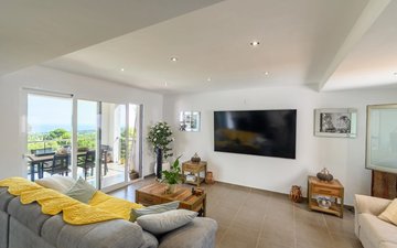 Property slide 14