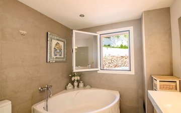 Property slide 24