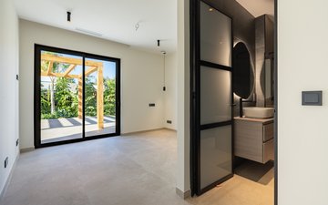 Property slide 16