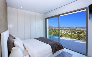Property slide 21
