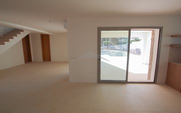 Property slide 17