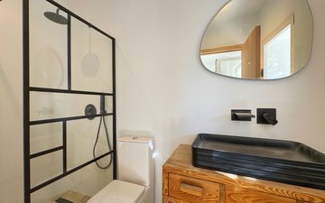 Property slide 32