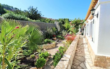 Property slide 18