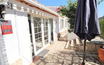 Property slide 40