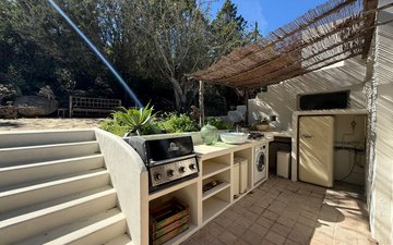 Property slide 10
