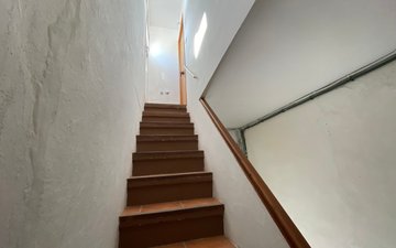 Property slide 32