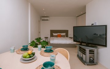 Property slide 32