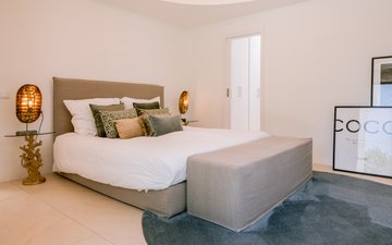 Property slide 20