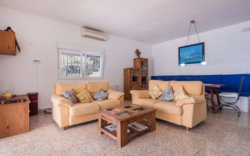 Property slide 35