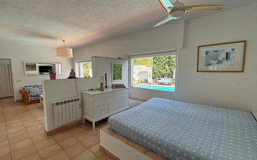 Property slide 48