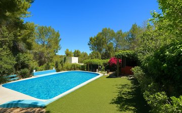 Property slide 4