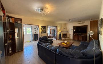 Property slide 16