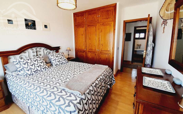 Property slide 25