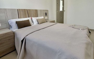 Property slide 25