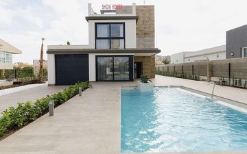 Property slide 32