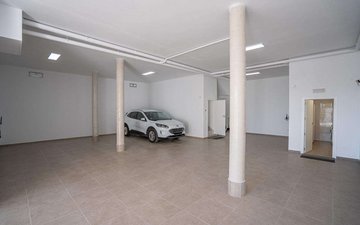 Property slide 40