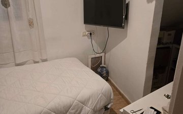 Property slide 14