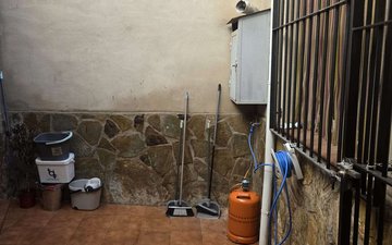 Property slide 21