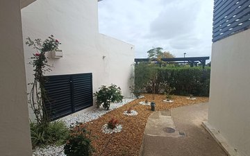 Property slide 25