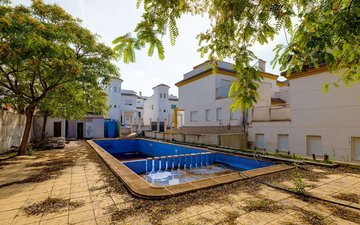 Property slide 39
