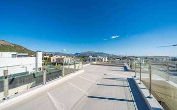 Property slide 32