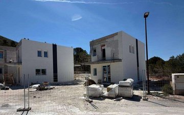 Property slide 14