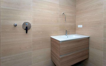 Property slide 20
