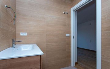 Property slide 21