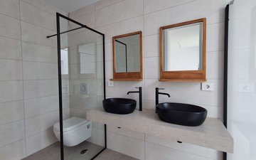 Property slide 25