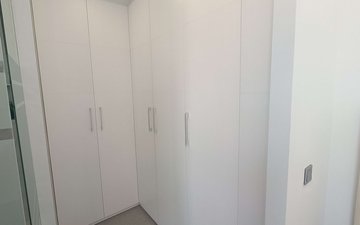 Property slide 32