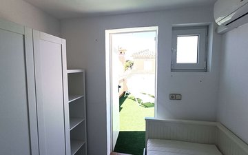 Property slide 32