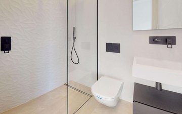 Property slide 32