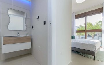 Property slide 20