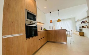 Property slide 10
