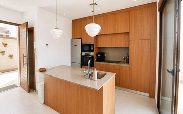 Property slide 10