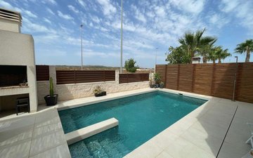 Property slide 32