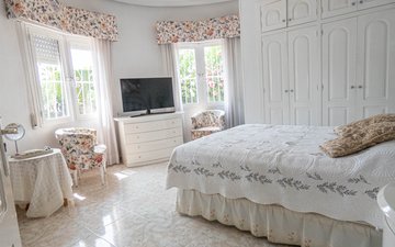 Property slide 10