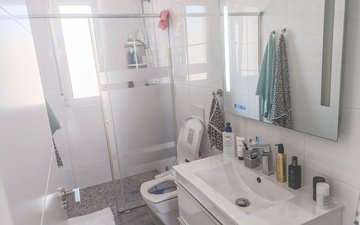 Property slide 37