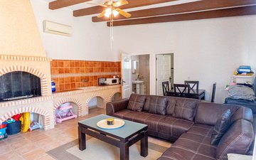 Property slide 32