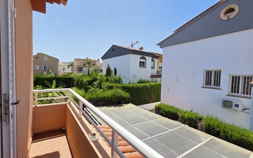 Property slide 18