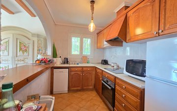 Property slide 18