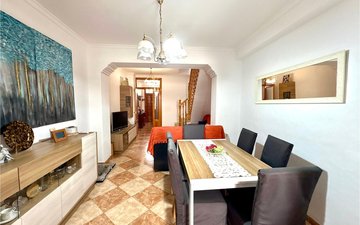 Property slide 10
