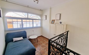 Property slide 32