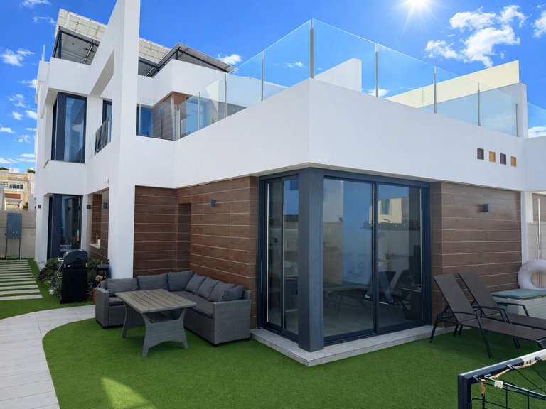 Villa for Sale in Costa Blanca, Benijofar, Alicante 1