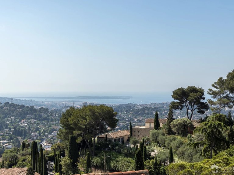 Villa for Sale in Mougins, Mougins, Valbonne, Grasse Area 1