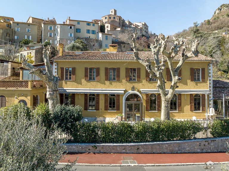 Villa for Sale in Le Bar Sur Loup, Mougins, Valbonne, Grasse Area 1